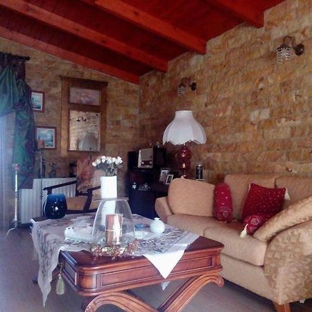 Hostal Spiti Me Thea Filiatra Habitación foto