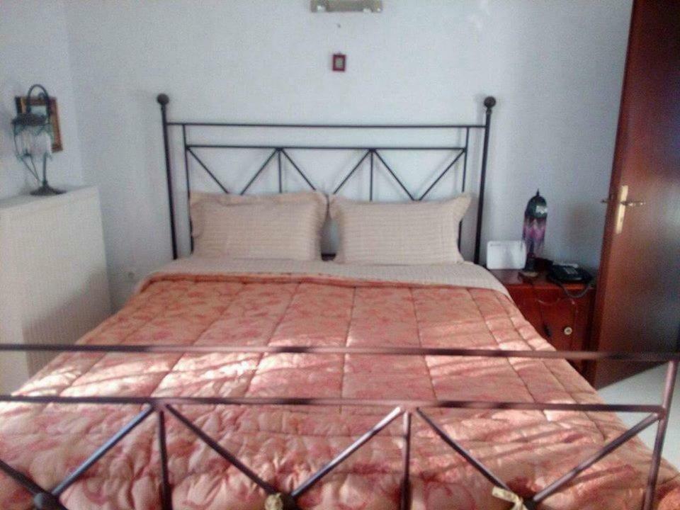 Hostal Spiti Me Thea Filiatra Exterior foto
